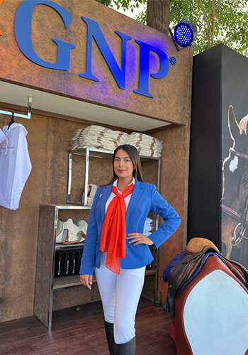 edecanes aaa en queretaro